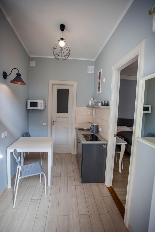 Snizhna 4 Apartman Lviv Kültér fotó