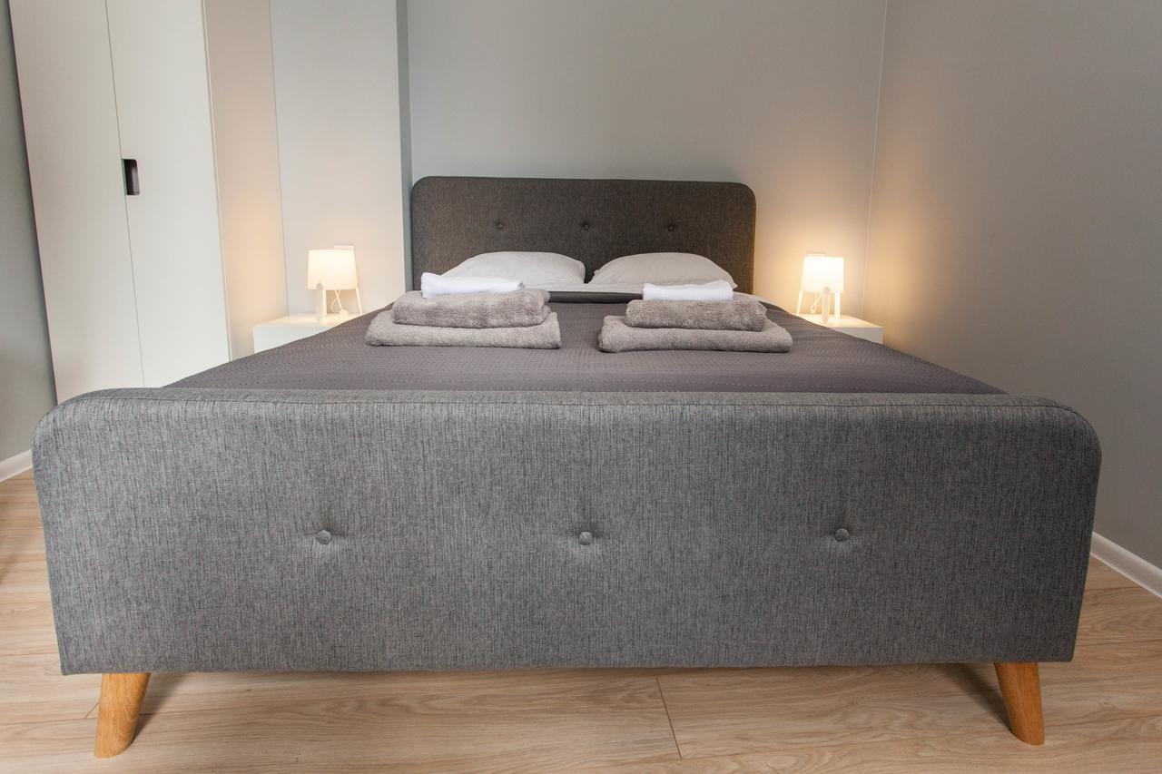 Snizhna 4 Apartman Lviv Kültér fotó