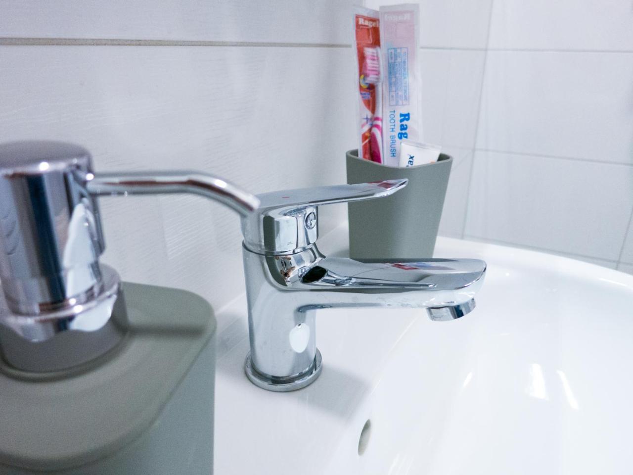Snizhna 4 Apartman Lviv Kültér fotó