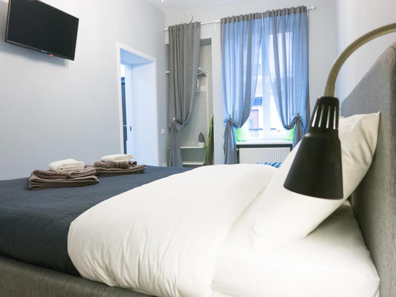 Snizhna 4 Apartman Lviv Kültér fotó